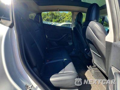 Zdjęcie 10 z 12 samochodu: 2022 TESLA MODEL Y VIN:7SAYGDEE2NF481276 - miniatura