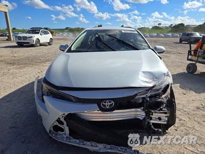 Piąte zdjęcie samochodu w środku: 2022 TOYOTA COROLLA LE VIN:JTDEAMDE3N3008454 - miniatura