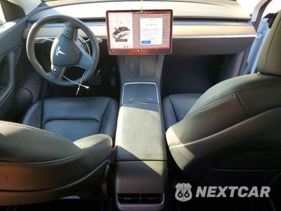 Zdjęcie 8 z 12 samochodu: 2022 TESLA MODEL Y VIN:7SAYGAEE7NF433478 - miniatura