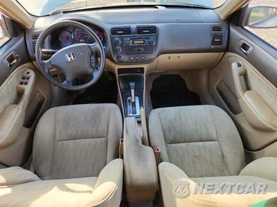 Zdjęcie 8 z 13 samochodu: 2005 HONDA CIVIC LX VIN:2HGES165X5H540615 - miniatura