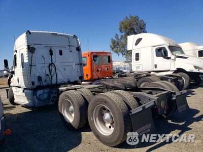 Drugie zdjęcie samochodu z przodu: 2012 FREIGHTLINER CASCADIA 113 VIN:1FUJGHDVXCSBF2727 - miniatura