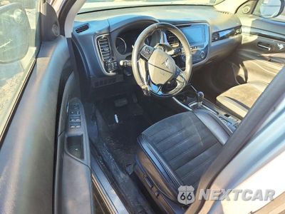 Zdjęcie 8 z 13 samochodu: 2019 MITSUBISHI OUTLANDER SE VIN:JA4AZ3A39KJ002034 - miniatura