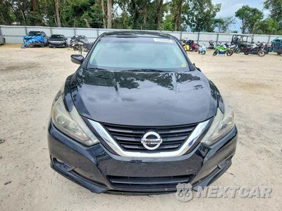 Piąte zdjęcie samochodu w środku: 2017 NISSAN ALTIMA 2.5 SR VIN:1N4AL3AP2HC247383 - miniatura