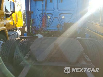 Zdjęcie 14 z 14 samochodu: 2020 FREIGHTLINER CASCADIA 1 - SEMI TRUCK VIN:3AKJHHDRXLSLK0611 - miniatura