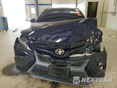 Piąte zdjęcie samochodu w środku: 2022 TOYOTA CAMRY SE VIN:4T1G11AK1NU665325 - miniatura
