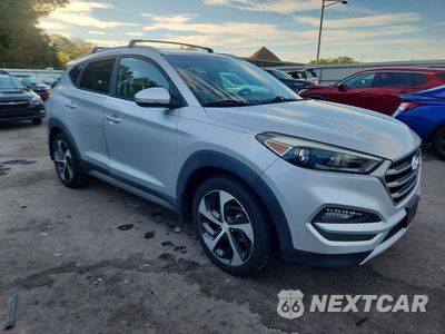 Czwarte zdjęcie samochodu z boku: 2017 HYUNDAI TUCSON SPORT VIN:KM8J3CA23HU287721 - miniatura