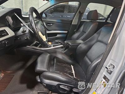 Zdjęcie 7 z 12 samochodu: 2006 BMW 325 I VIN:WBAVB13506PS64927 - miniatura
