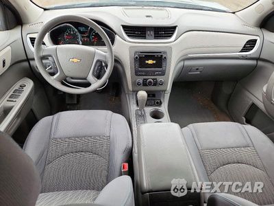 Zdjęcie 8 z 13 samochodu: 2017 CHEVROLET TRAVERSE LS VIN:1GNKRFKD9HJ197281 - miniatura