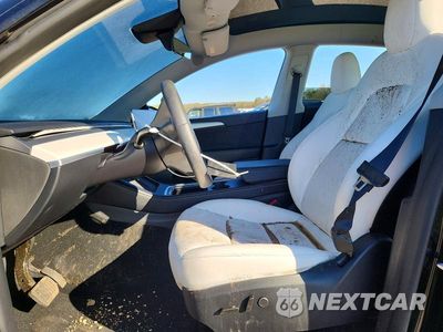 Zdjęcie 7 z 13 samochodu: 2024 TESLA MODEL Y VIN:7SAYGDEE6RA238864 - miniatura