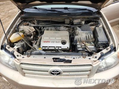 Zdjęcie 12 z 13 samochodu: 2005 TOYOTA HIGHLANDER BASE VIN:JTEEP21A450107172 - miniatura