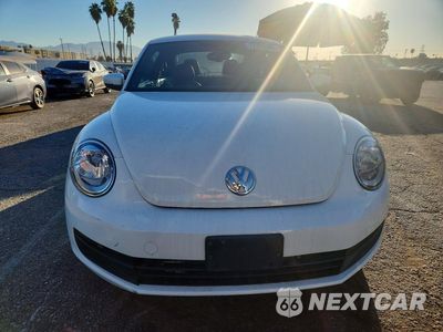 Piąte zdjęcie samochodu w środku: 2016 VOLKSWAGEN BEETLE SE VIN:3VWJ17AT4GM602911 - miniatura