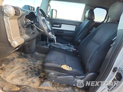 Zdjęcie 7 z 14 samochodu: 2007 TOYOTA FJ CRUISER BASE VIN:JTEBU11F970002860 - miniatura