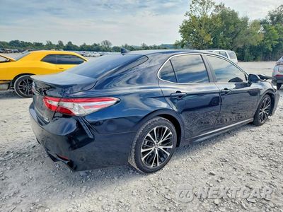 Trzecie zdjęcie samochodu z tyłu: 2019 TOYOTA CAMRY HYBRID SE VIN:4T1B21HKXKU012792 - miniatura