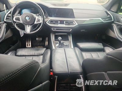 Zdjęcie 8 z 13 samochodu: 2021 BMW X5 M50I VIN:5UXJU4C05M9F12366 - miniatura