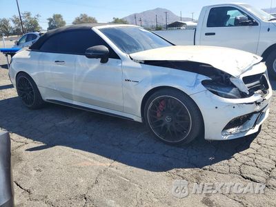 Czwarte zdjęcie samochodu z boku: 2017 MERCEDES-BENZ C 63 AMG-S VIN:WDDWK8HBXHF508886 - miniatura