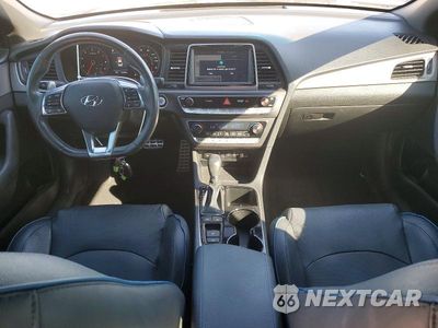 Zdjęcie 8 z 12 samochodu: 2018 HYUNDAI SONATA LIMITED 2.0T VIN:5NPE34AB7JH694565 - miniatura