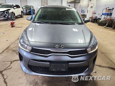 Piąte zdjęcie samochodu w środku: 2019 KIA RIO S VIN:3KPA24ABXKE200688 - miniatura