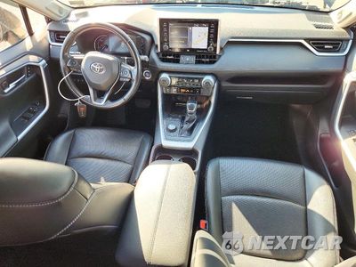 Zdjęcie 8 z 13 samochodu: 2020 TOYOTA RAV4 LIMITED VIN:JTMDWRFV6LD539386 - miniatura