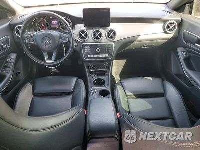 Zdjęcie 8 z 12 samochodu: 2017 MERCEDES-BENZ CLA 250 4MATIC VIN:WDDSJ4GB5HN399884 - miniatura
