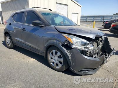 Czwarte zdjęcie samochodu z boku: 2019 NISSAN KICKS S VIN:3N1CP5CU4KL538374 - miniatura