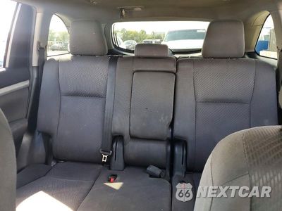 Zdjęcie 10 z 13 samochodu: 2019 TOYOTA HIGHLANDER LE VIN:5TDZARFH7KS055020 - miniatura
