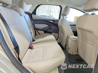 Zdjęcie 10 z 12 samochodu: 2016 FORD FOCUS SE VIN:1FADP3K22GL309111 - miniatura