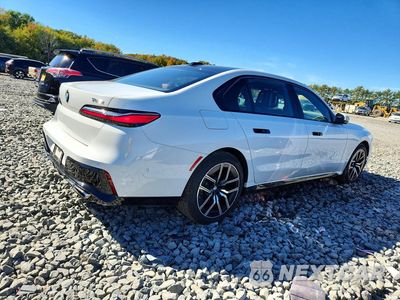 Trzecie zdjęcie samochodu z tyłu: 2024 BMW 760 XI VIN:WBA33EJ0XRCS42741 - miniatura