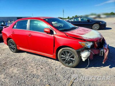 Czwarte zdjęcie samochodu z boku: 2010 TOYOTA COROLLA S VIN:1NXBU4EE3AZ175826 - miniatura