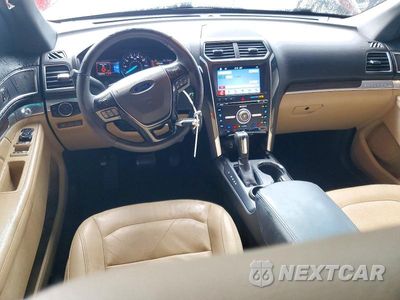 Zdjęcie 8 z 13 samochodu: 2017 FORD EXPLORER LIMITED VIN:1FM5K7F82HGA46000 - miniatura