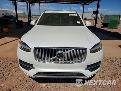 Piąte zdjęcie samochodu w środku: 2018 VOLVO XC90 T6 VIN:YV4A22PL9J1332201 - miniatura