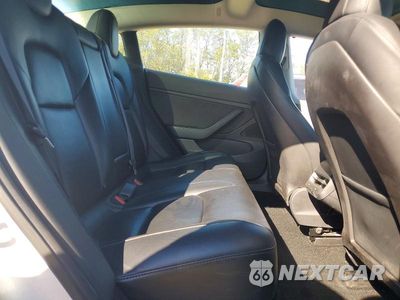 Zdjęcie 10 z 12 samochodu: 2019 TESLA MODEL 3 VIN:5YJ3E1EBXKF433246 - miniatura