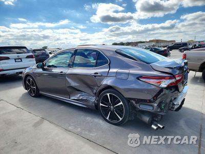 Drugie zdjęcie samochodu z przodu: 2018 TOYOTA CAMRY XSE VIN:4T1B61HK6JU136903 - miniatura