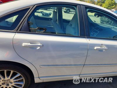 Zdjęcie 10 z 12 samochodu: 2011 VOLVO S40 T5 VIN:YV1672MSXB2536873 - miniatura