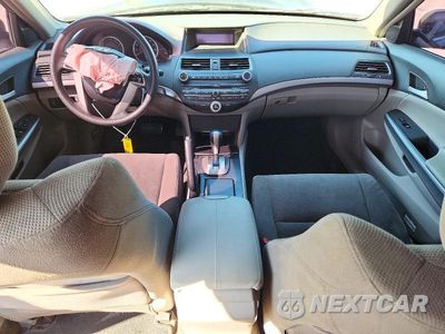 Zdjęcie 8 z 12 samochodu: 2009 HONDA ACCORD EX VIN:1HGCP26789A099006 - miniatura