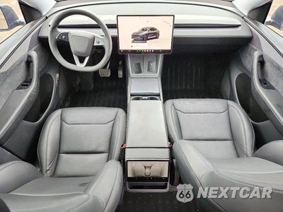 Zdjęcie 8 z 12 samochodu: 2026 TESLA MODEL Y VIN:7SAYGDEEXTF407553 - miniatura