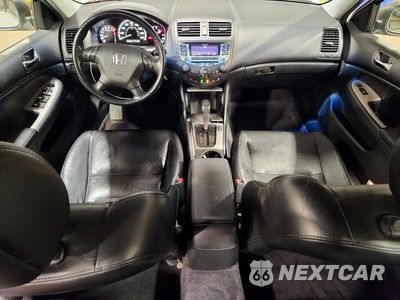 Zdjęcie 8 z 13 samochodu: 2007 HONDA ACCORD EX VIN:1HGCM56817A211788 - miniatura