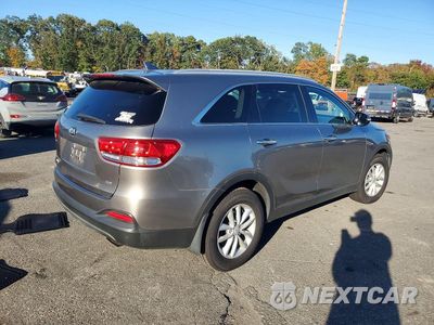 Trzecie zdjęcie samochodu z tyłu: 2018 KIA SORENTO LX VIN:5XYPG4A39JG371910 - miniatura