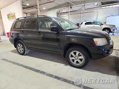 Czwarte zdjęcie samochodu z boku: 2005 TOYOTA HIGHLANDER BASE VIN:JTEEP21A350127848 - miniatura