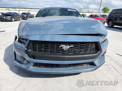 Piąte zdjęcie samochodu w środku: 2025 FORD MUSTANG VIN:1FA6P8TH3S5101485 - miniatura