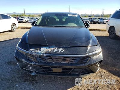 Piąte zdjęcie samochodu w środku: 2024 HYUNDAI ELANTRA SEL VIN:KMHLS4DG9RU833075 - miniatura