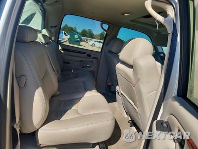 Zdjęcie 11 z 13 samochodu: 2005 CADILLAC ESCALADE EXT VIN:3GYEK62N75G193384 - miniatura