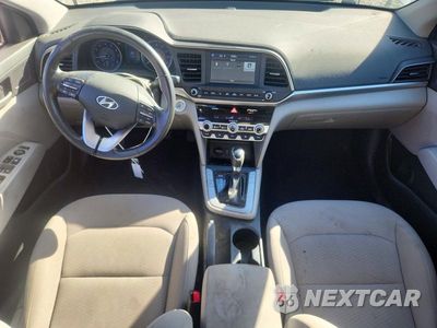 Zdjęcie 8 z 12 samochodu: 2019 HYUNDAI ELANTRA VALUE EDITION VIN:5NPD84LF7KH445407 - miniatura