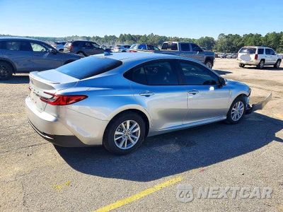 Trzecie zdjęcie samochodu z tyłu: 2026 TOYOTA CAMRY LE VIN:4T1DAACKXTU908840 - miniatura