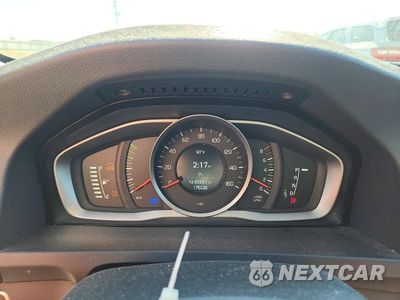 Zdjęcie 9 z 12 samochodu: 2014 VOLVO S60 T5 VIN:YV1612FS0E1289985 - miniatura