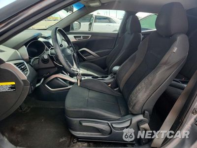 Zdjęcie 7 z 12 samochodu: 2017 HYUNDAI VELOSTER BASE VIN:KMHTC6AD4HU309818 - miniatura