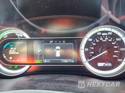 Zdjęcie 9 z 13 samochodu: 2017 KIA NIRO LX VIN:KNDCB3LC4H5039977 - miniatura