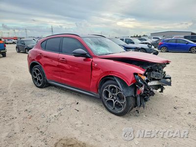 Czwarte zdjęcie samochodu z boku: 2024 ALFA ROMEO STELVIO TI VIN:ZASPAKBN7R7D70261 - miniatura