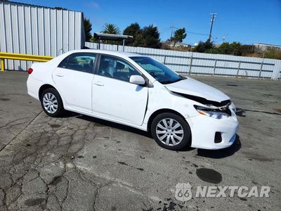 Czwarte zdjęcie samochodu z boku: 2012 TOYOTA COROLLA LE VIN:2T1BU4EE7CC805657 - miniatura