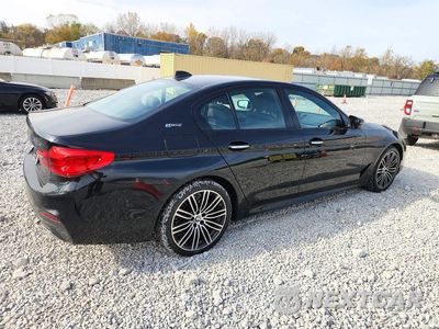 Trzecie zdjęcie samochodu z tyłu: 2018 BMW 530XE VIN:WBAJB1C52JB085308 - miniatura