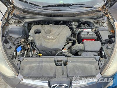 Zdjęcie 11 z 12 samochodu: 2012 HYUNDAI VELOSTER BASE VIN:KMHTC6AD1CU061875 - miniatura